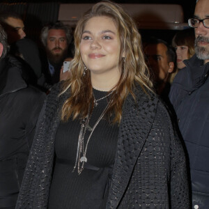 Louane Emera (enceinte) - Les célébrités arrivent au défilé de mode Haute-Couture printemps-été 2020 "Jean-Paul Gaultier" au théâtre du Châtelet à Paris le 22 janvier 2020. © Christophe Clovis- Veeren Ramsamy / Bestimage