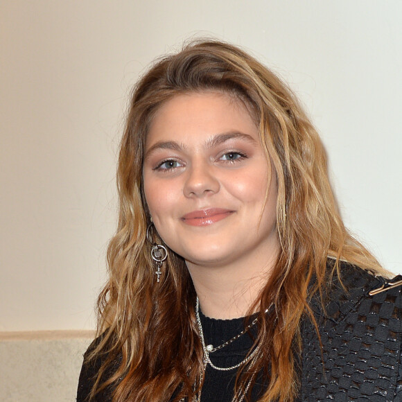 Louane Emera (enceinte) lors du photocall du dernier défilé de mode Haute-Couture printemps-été 2020 "Jean-Paul Gaultier" au théâtre du Châtelet à Paris, France, le 22 janvier 2020. © Veeren-Clovis/Bestimage