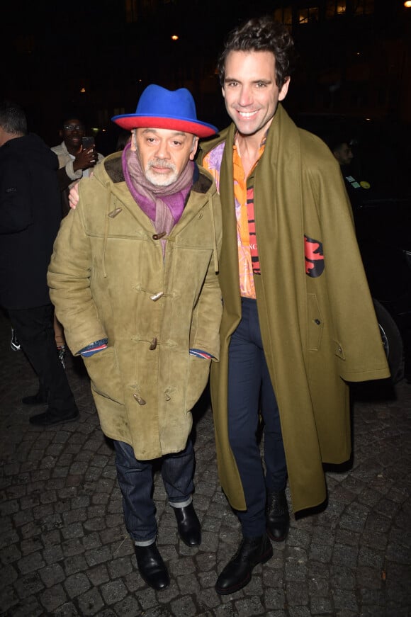 Christian Louboutin et Mika lors du défilé Haute Couture Valentino printemps-été 2020 à Paris le 22 janvier 2020.