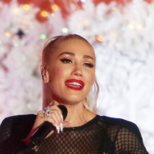 Gwen Stefani répète sa performance pour la cérémonie d'illumination de l'arbre de Noël au Rockefeller Center à New York, le 14 novembre 2019.