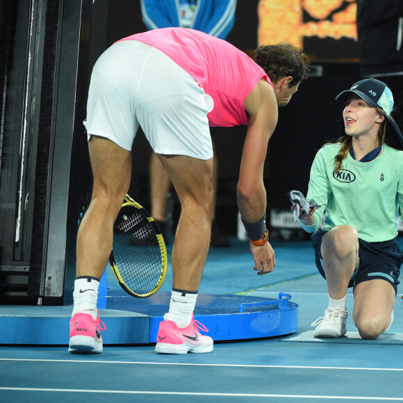 Rafael Nadal a blessé une jeune ramasseuse de balles lors de son match contre Federico Delbonis à l'Open d'Australie le 23 janvier 2020. Photo by Corinne Dubreuil/ABACAPRESS.COM