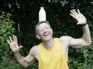 Découvrez l'homme ayant le plus de records du monde inutiles ! C'est tordant !