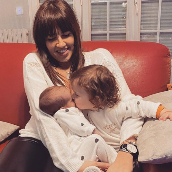 Tiffany, ancienne candidate de "Mariés au premier regard", pose avec ses filles Zélie et Romy sur Instagram - 28 décembre 2019