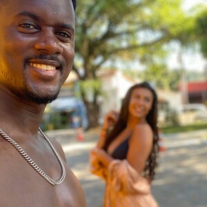Black M et sa femme Léa Djadja sont en vacances au Brésil, à Itacaré. Le 27 janvier 2020.