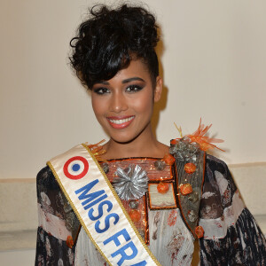 Clémence Botino (Miss France 2020) lors du photocall du dernier défilé de mode Haute-Couture printemps-été 2020 "Jean-Paul Gaultier" au théâtre du Châtelet à Paris, France, le 22 janvier 2020. © Veeren-Clovis/Bestimage