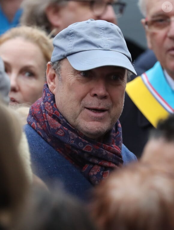 Julien Lepers - Arrivées aux obsèques de Michou en l'église Saint-Jean de Montmartre à Paris. Le 31 janvier 2020