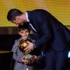 Cristiano Ronaldo et son fils Cristiano Ronaldo Junior au gala FIFA Ballon d'Or 2014 à Zurich, le 12 janvier 2015.