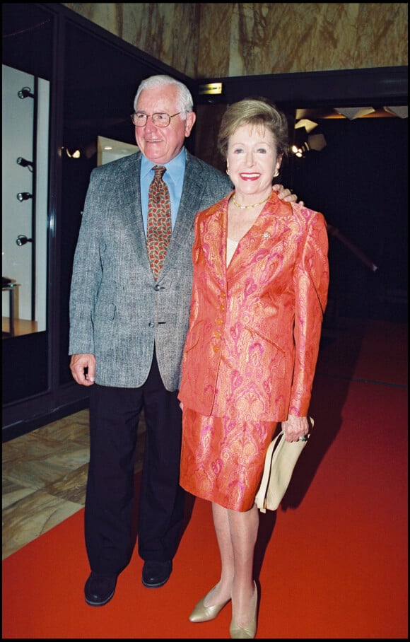 Mary Higgins Clark et son mari John J. Conheeney au Forum international du cinéma et de l'écriture à Monaco en 2001.