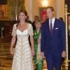 Le prince William et Kate Middleton (en robe Alexander McQueen) lors d'un voyage en Malaisie en 2012.