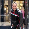 Le rappeur Future pose avec ses fans devant chez Chanel à Beverly Hills le 20 juin 2018.
