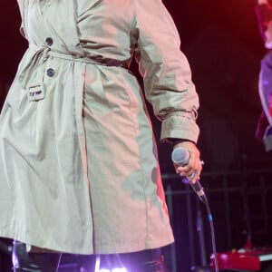 Amel Bent - Concert de cloture de la marche contre les violences sexistes et sexuelles (marche organisée par le collectif NousToutes), Place de la Nation à Paris le 23 Novembre 2019. © Cyril Moreau / Bestimage