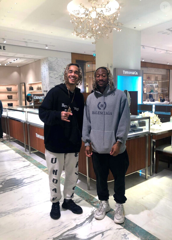 Exclusif - Mikey Foster, le nouveau compagnon, d'A. Grande, fait du shopping avec un ami à Amsterdam, le 6 septembre 2019.