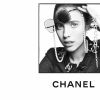 L'actrice Margaret Qualley (la fille d'Andie Macdowell) figure sur la nouvelle campagne "eyewear" de Chanel, saison printemps-été 2020.