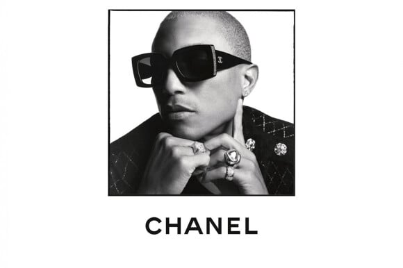 Pharrell Williams figure sur la nouvelle campagne "eyewear" de Chanel, saison printemps-été 2020.