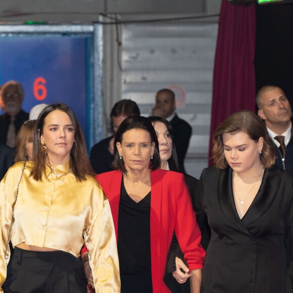 Exclusif - La princesse Stéphanie de Monaco est entourée par ses filles, Pauline Ducruet et Camille Gottlieb - Dernière représentation suivie de la remise des prix de la 9ème édition de la "New Generation" à Monaco le 2 février 2020. © Olivier HuitelPRM/Bestimage