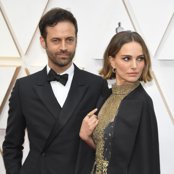 Natalie Portman et son mari Benjamin Millepied lors du photocall des arrivées de la 92ème cérémonie des Oscars 2020 au Hollywood and Highland à Los Angeles, Californie, Etats-Unis, le 9 février 2020.