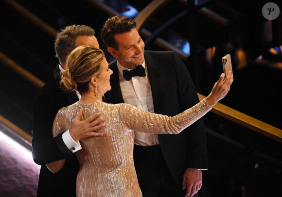 Bradley Cooper, Tom Hanks et Rita Wilson lors de la 92e cérémonie des Oscars 2020 au Dolby Theatre de Los Angeles. Le 9 février 2020. @Robert Deutsch-USA TODAY/SPUS/ABACAPRESS.COM