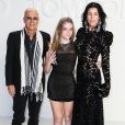 Jimmy Iovine, Skyla Sanders et sa mère Liberty Ross assistent au défilé Tom Ford, collection automne-hiver 2020-2021, aux Milk Studios. Hollywood, Los Angeles, le 7 février 2020.