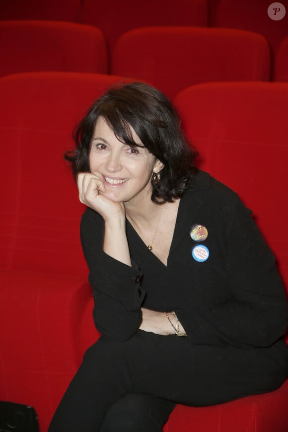 Zabou Breitman pose lors du 22ème Festival des créations Télévisuelles de Luchon le 5 Février 2020. © Christophe Aubert/Bestimage