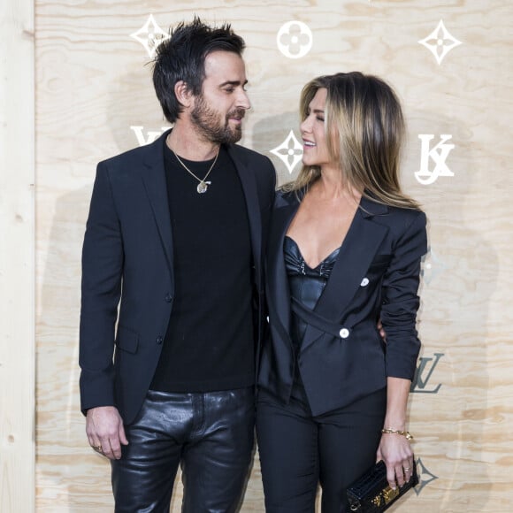 Jennifer Aniston et son mari Justin Theroux -  Cocktail du dîner de présentation de la nouvelle collection Vuitton "Masters, Les Grands Maîtres" en collaboration avec Jeff Koons au Louvre à Paris, le 11 avril 2017. © Olivier Borde/Bestimage