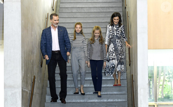 Le roi Felipe VI d'Espagne, l'infante Sofia, la princesse Leonor, la reine Letizia - 10ème jubilé de la fondation Princesse de Girona (Princess of Girona Foundation) à Barcelone le 5 novembre 2019.