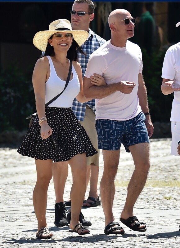 Jeff Bezos et sa compagne Lauren Sanchez en vacances à Portofino en Italie, le 10 août 2019.