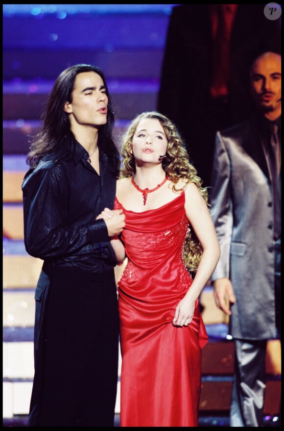 Archives - Damien Sargue et Cécilia Cara au Grimaldi Forum à Monaco lors de l'élection de Miss France. Le 10 décembre 2000.