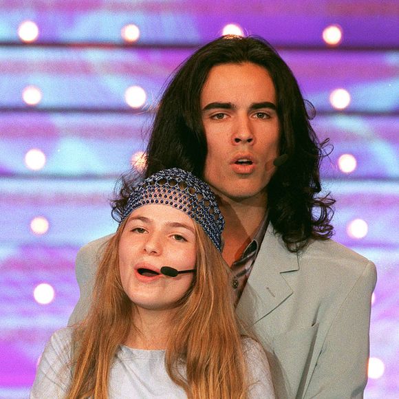 Cécilia Cara et Damien Sargue lors de l'enregistrement de l'émission "Vivement Dimanche". Paris. Le 26 avril 2000. © Jean Jacques Datchary/ABACA.