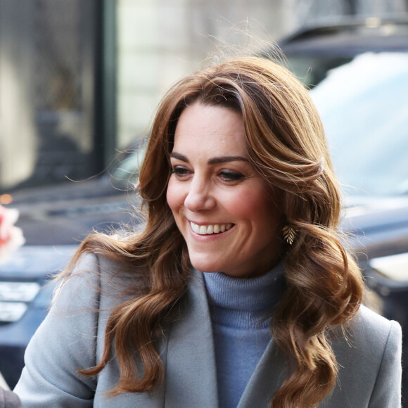 KateMiddleton, duchesse de Cambridge, lors d'une visite d'un café social pour rencontrer des habitants pour son enquête sur la petite enfance à Aberdeen, Écosse, Royaume Uni, le 12 février 2020.