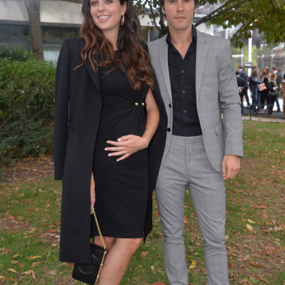 Anouchka Delon enceinte et son compagnon Julien Dereims - Arrivées au défilé Elie Saab "Collection Prêt-à-Porter Printemps/Eté 2020" lors de la Fashion Week de Paris (PFW), le 28 septembre 2019. © Veerren Ramsamy - Christophe Clovis / Bestimag