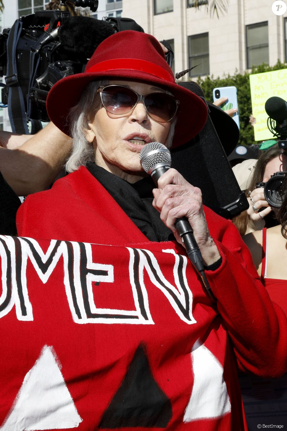 Jane Fonda - Les stars s&#039;investissent dans la manifestation en faveur du climat &quot;Fire Drill Fridays&quot; à Los Angeles le 7 février 2020. © Future-Image via ZUMA Press / Bestimage