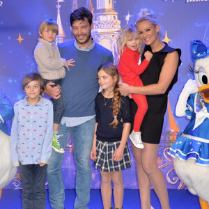 Elodie Gossuin, Bertrand Lacherie et leurs 4 enfants Rose Lacherie, Jules Lacherie, Joséphine Lacherie, Léonard Lacherie - 25 ème anniversaire de Disneyland Paris à Marne-La-Vallée le 25 mars 2017 © Veeren Ramsamy / Bestimage