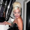 Lady Gaga quitte le restaurant AOC à West Hollywood après la soirée organisée pour le lancement de sa ligne de cosmétiques "Haus Laboratories", le 17 juillet 2019. West Hollywood. Le 17 juillet 2019.