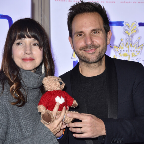 Christophe Michalak et sa femme Delphine McCarty au photocall du Gala du Coeur au profit de l'association Mécénat Chirurgie Cardiaque dans la salle Gaveau de Paris, France, le 28 janvier 2020. © Giancarlo Gorassini/Bestimage