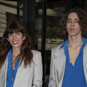 Lou Doillon et son fils Marlowe quittent l'hôtel Palazzo Parigi pour se rendre au défilé Gucci, collection automne-hiver 2020-2021. Milan, le 19 février 2020.