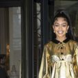 Yara Shahidi quitte l'hôtel Palazzo Parigi pour se rendre au défilé Gucci, collection automne-hiver 2020-2021. Milan, le 19 février 2020.