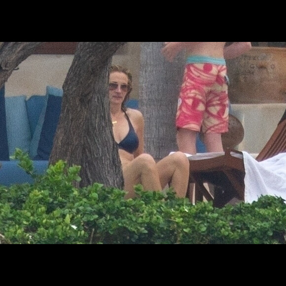 Exclusif  Julia Roberts profite de ses vacances en famille en bikini à Puerto Vallarta, Mexique le 1er février 2020.