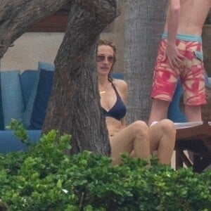 Exclusif  Julia Roberts profite de ses vacances en famille en bikini à Puerto Vallarta, Mexique le 1er février 2020.