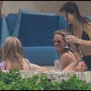 Exclusif  Julia Roberts profite de ses vacances en famille en bikini à Puerto Vallarta, Mexique le 1er février 2020.