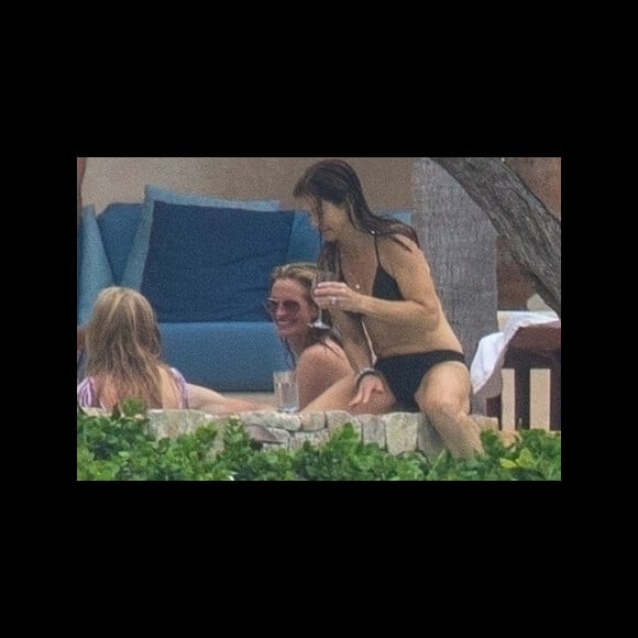 Exclusif  Julia Roberts profite de ses vacances en famille en bikini à Puerto Vallarta, Mexique le 1er février 2020.