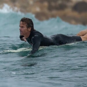 Exclusif - Daniel Moder, le mari de Julia Roberts, profite de ses vacances en famille en bikini à Puerto Vallarta, Mexique le 1er février 2020.