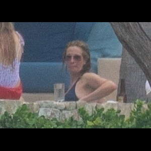 Exclusif  Julia Roberts profite de ses vacances en famille en bikini à Puerto Vallarta, Mexique le 1er février 2020.