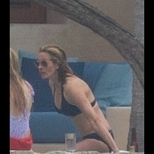 Exclusif  Julia Roberts profite de ses vacances en famille en bikini à Puerto Vallarta, Mexique le 1er février 2020.