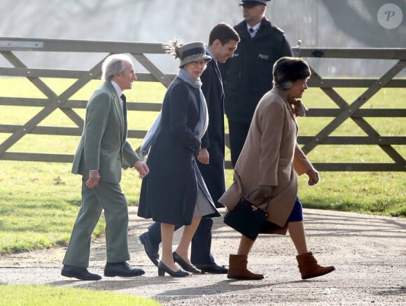 La reine Elizabeth II suivie de la princesse Anne et Sir Jackie Stewart à Sandringham le 27 janvier 2020 © Imago / Panoramic / Bestimage