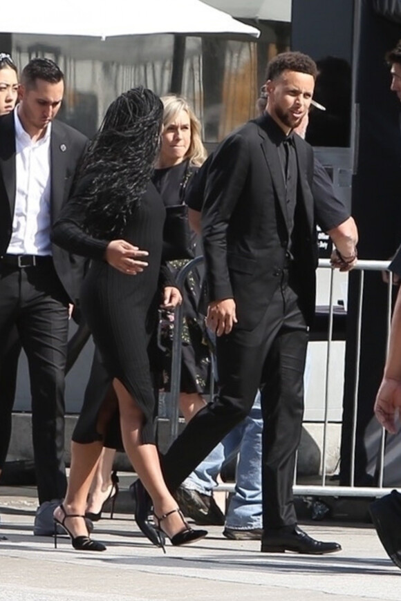 Exclusif - Steph Curry, Ayesha Curry - Les célébrités arrivent pour un dernier hommage à Kobe Bryant et sa fille Gianna au Staples center de Los Angeles, le 24 février 2020