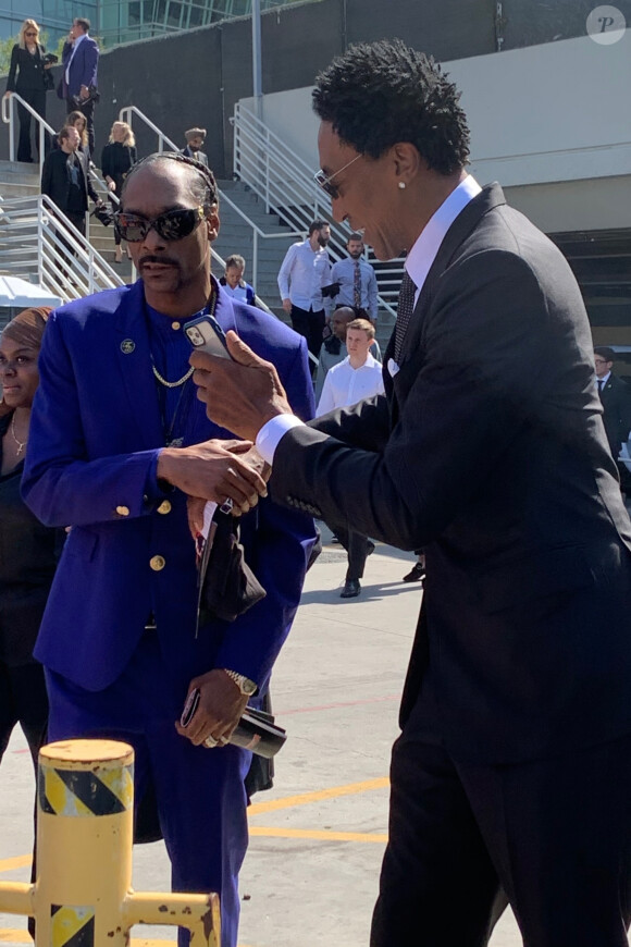 Exclusif - Snoop Dogg, Scottie Pippen - Les célébrités arrivent pour un dernier hommage à Kobe Bryant et sa fille Gianna au Staples center de Los Angeles, le 24 février 2020