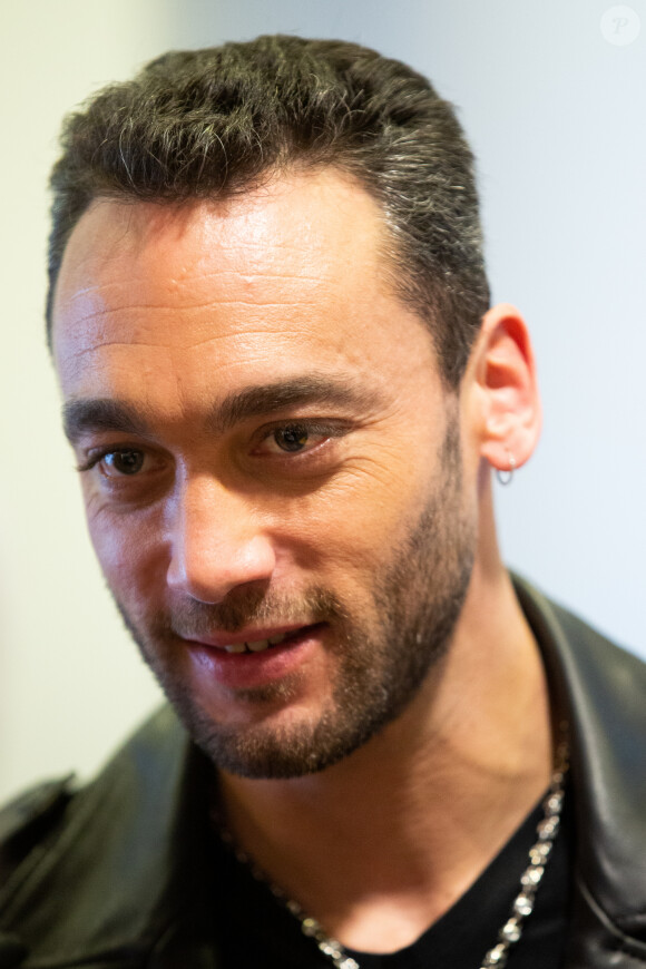 Exclusif - Jean-Baptiste Guegan récompensé avec un disque de platine lors d'un showcase dans l'émission de Club Music sur Bel RTL avec Serge Jonckers. Belgique, Bruxelles, 15 février 2020. © Alain Rolland / Imagebuzz / Bestimage