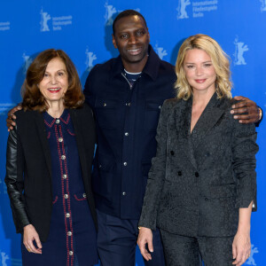 Virginie Efira, Omar Sy et Anne Fontaine au photocall du film "Police Night Shift" lors de la 70ème édition du festival international du film de Berlin (La Berlinale 2020), le 28 février 2020.