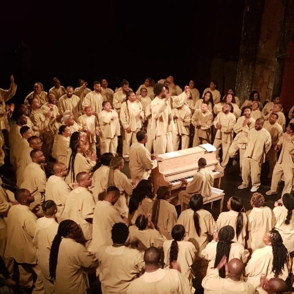 Exclusif - Kanye West lors du "Sunday Service", la messe est organisée au Théâtre des Bouffes du Nord à Paris, le 1er mars 2020.