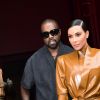 Kanye West et sa femme Kim Kardashian à la sortie du Théâtre des Bouffes du Nord après le "Sunday Service" à Paris, le 1er mars 2020.